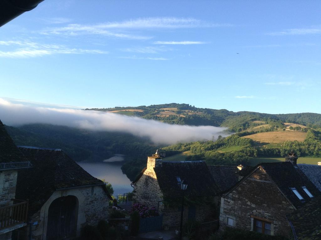 Les Hôtes du Lac, Chambres et tables d'hôtes Mandailles  Extérieur photo
