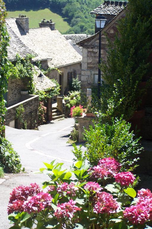 Les Hôtes du Lac, Chambres et tables d'hôtes Mandailles  Extérieur photo