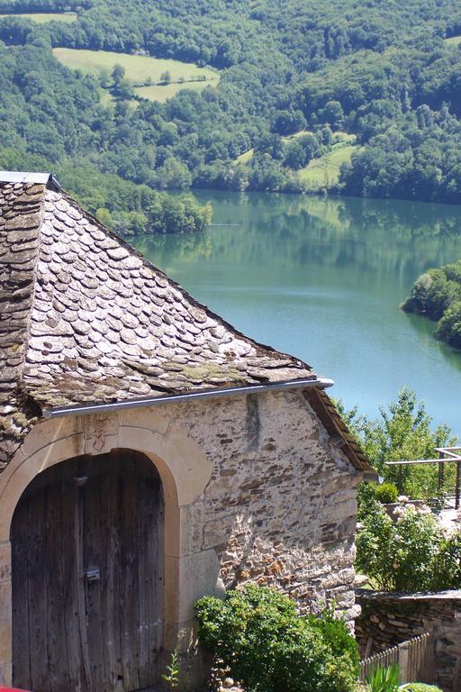 Les Hôtes du Lac, Chambres et tables d'hôtes Mandailles  Extérieur photo