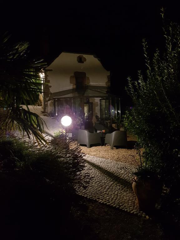Les Hôtes du Lac, Chambres et tables d'hôtes Mandailles  Extérieur photo